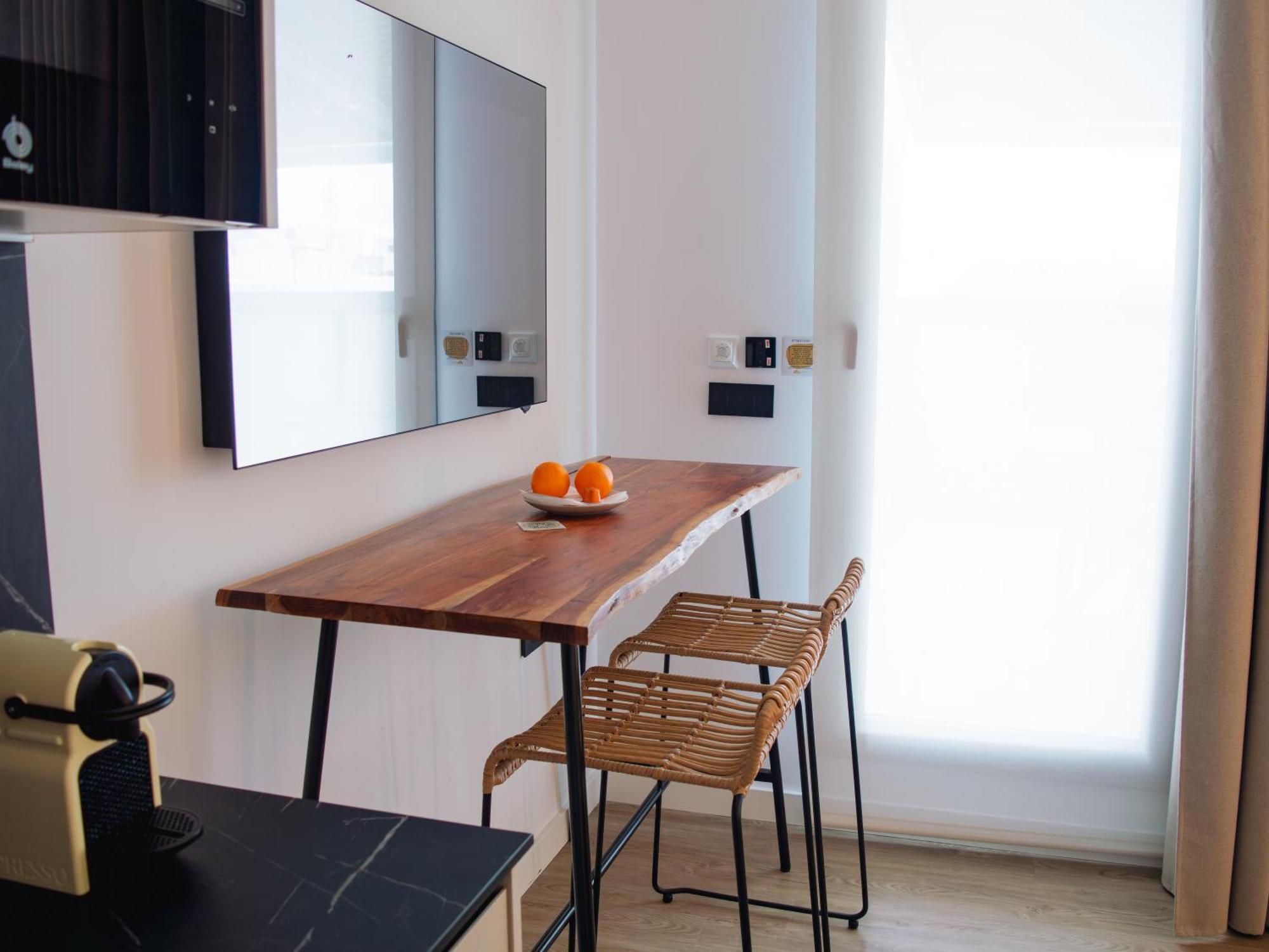Demetrio By Alma Suites Valencia Ngoại thất bức ảnh