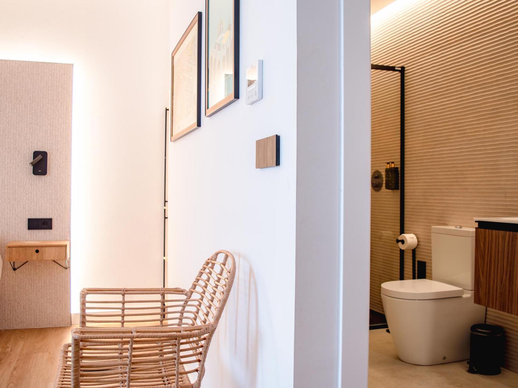Demetrio By Alma Suites Valencia Ngoại thất bức ảnh