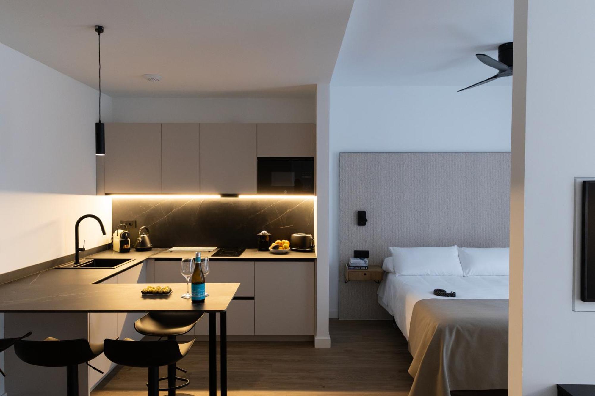 Demetrio By Alma Suites Valencia Ngoại thất bức ảnh